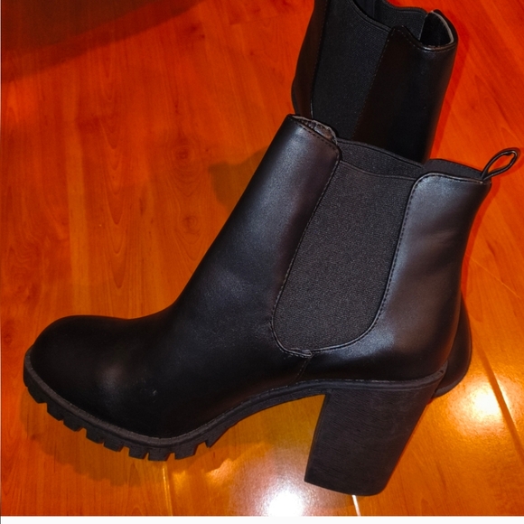 Nwot Black Ankle Boots - Picture 1 of 5